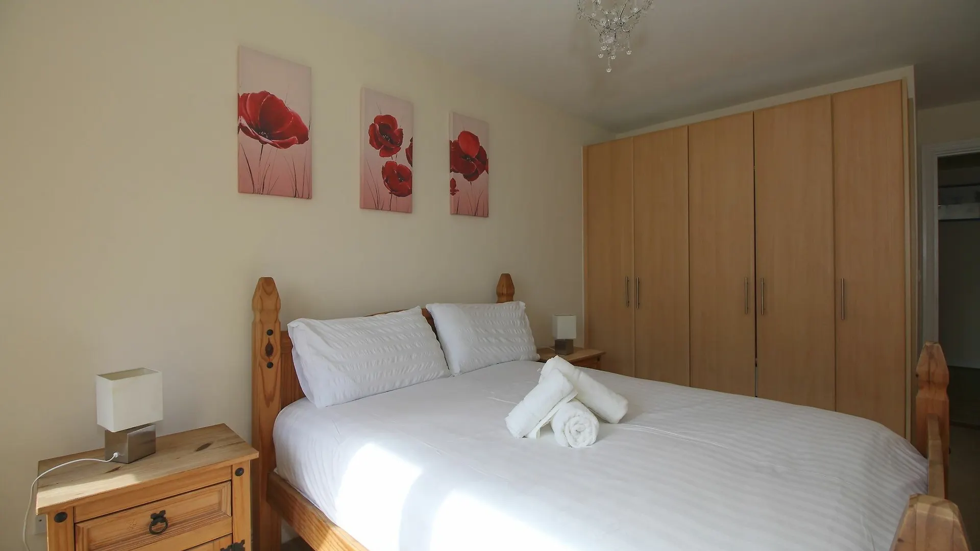 Point Village Modern Apartment Dublin 0*,  Ireland