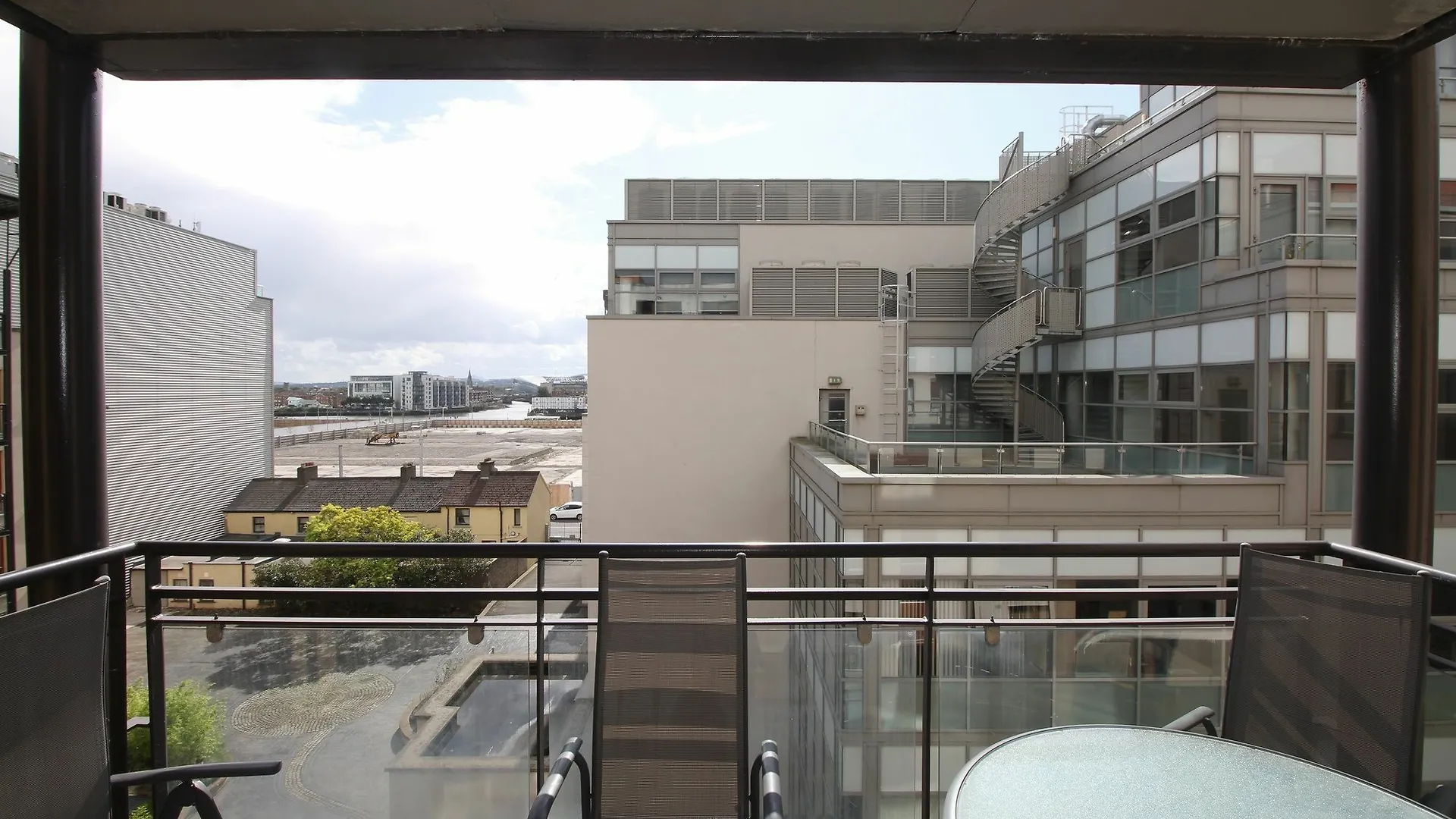 Point Village Modern Apartment Dublin